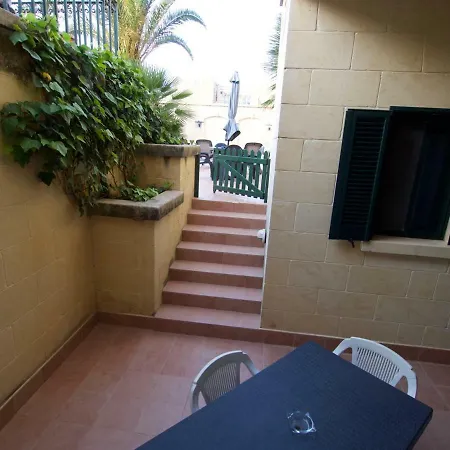 Tal Mirakli Gozo Holiday Homes דירה