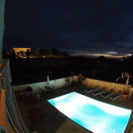 Tal Mirakli Gozo Holiday Homes דירה *