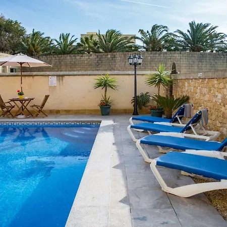 Tal Mirakli Gozo Holiday Homes דירה *