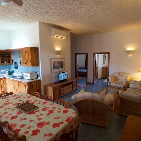 Tal Mirakli Gozo Holiday Homes * Santu Pietru