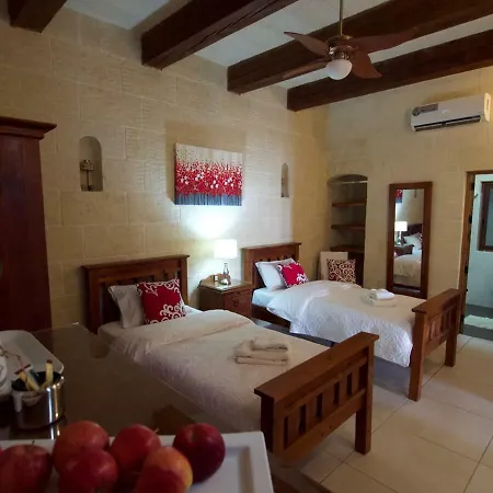 Tal Mirakli Gozo Holiday Homes Santu Pietru